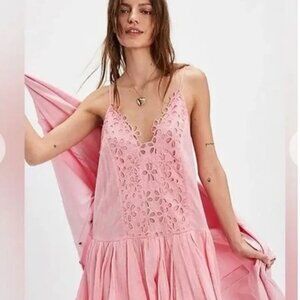 Free People One Casella Drop-Waist Slip Size L, pink